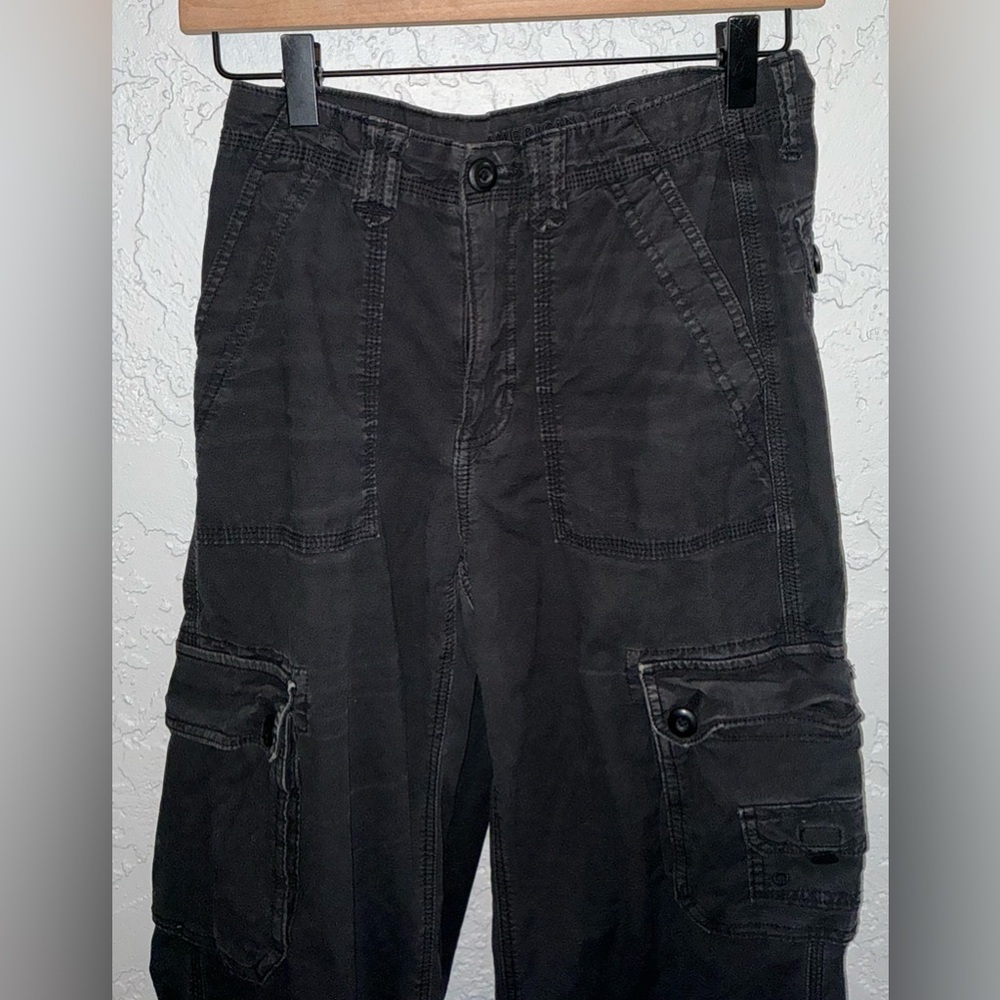 American Eagle Stretch Black Faded Cargo Pants - Picture 3 of 6